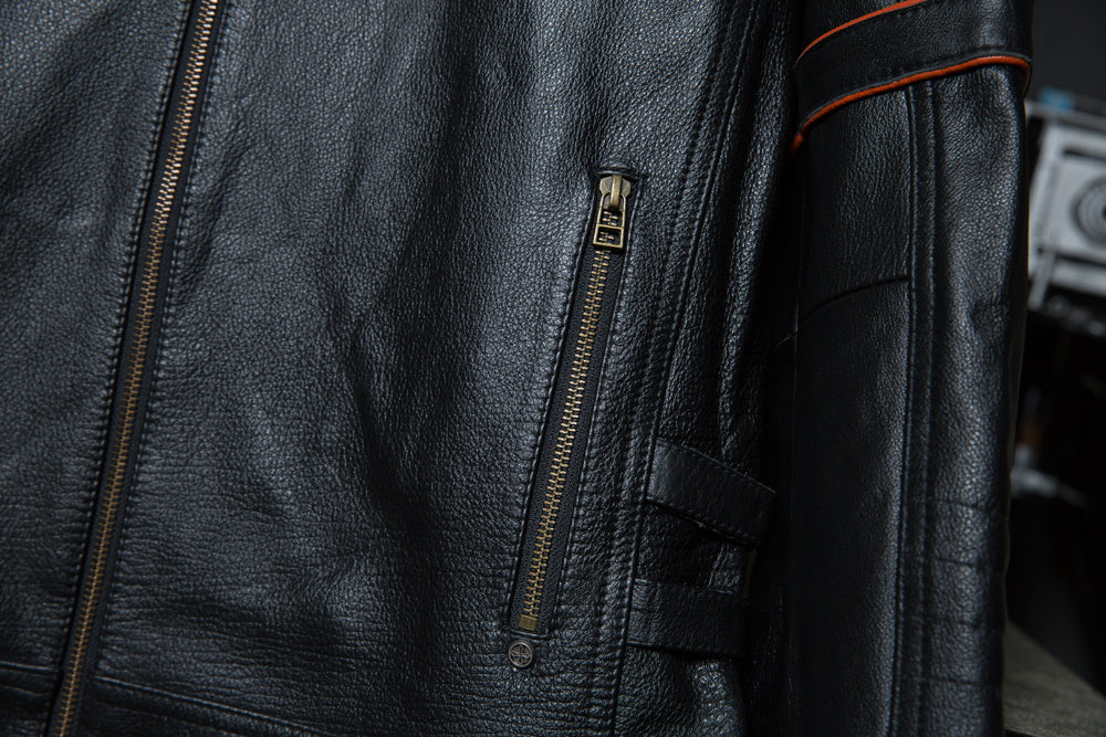 Chaqueta de cuero motoquera bordada