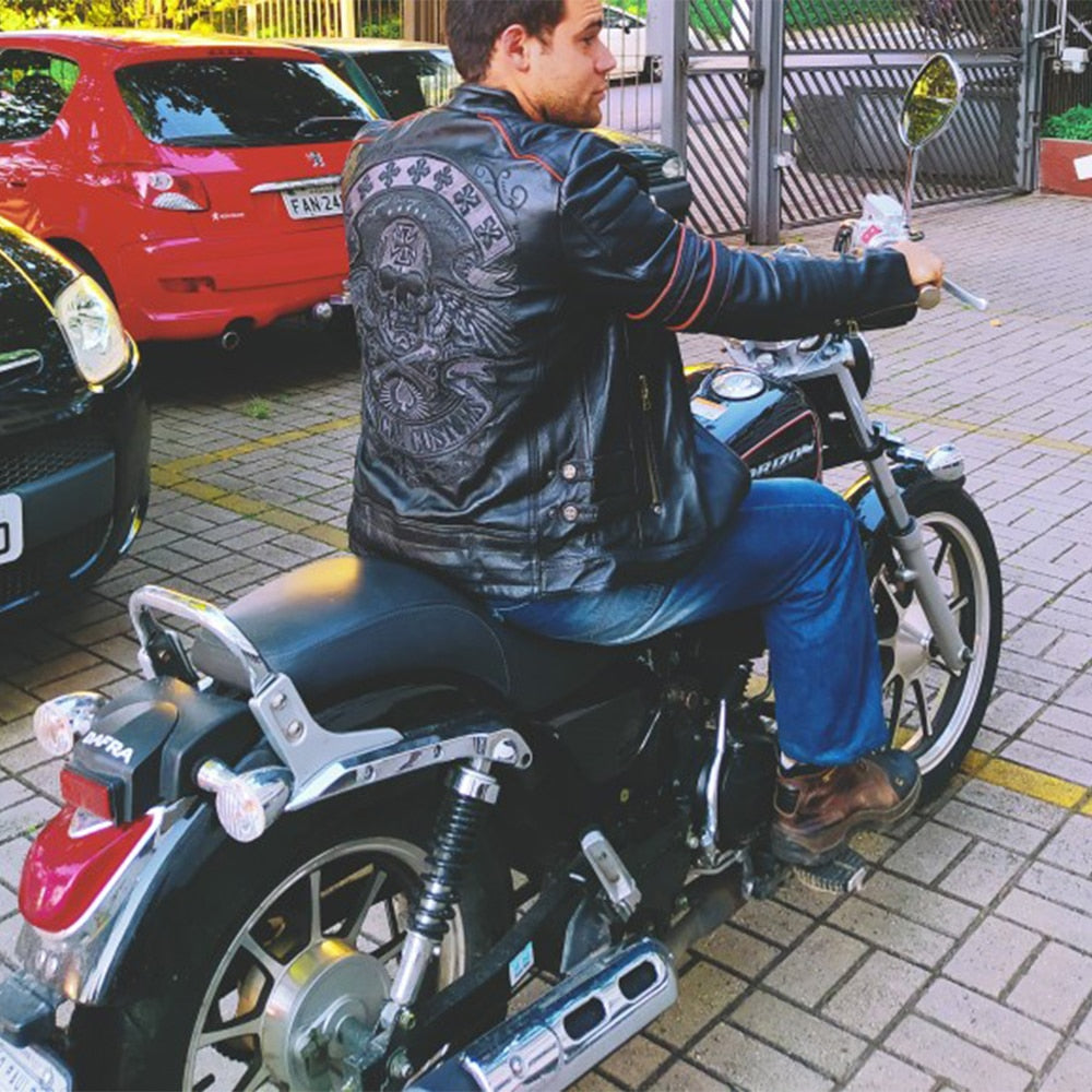 Chaqueta motoquera de calavera cuero