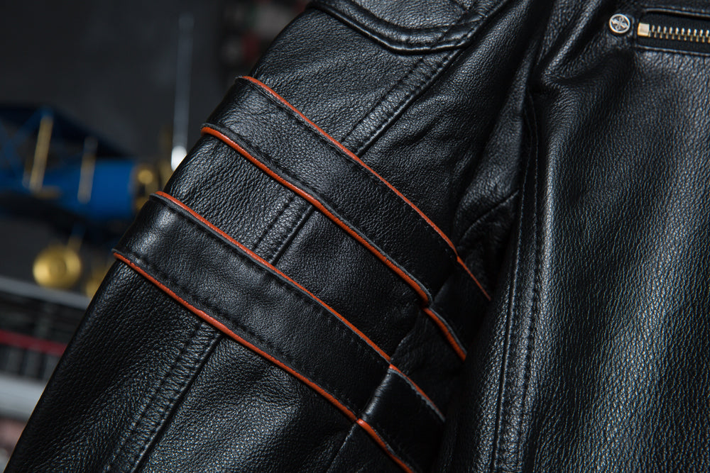 Chaqueta de cuero motoquera bordada